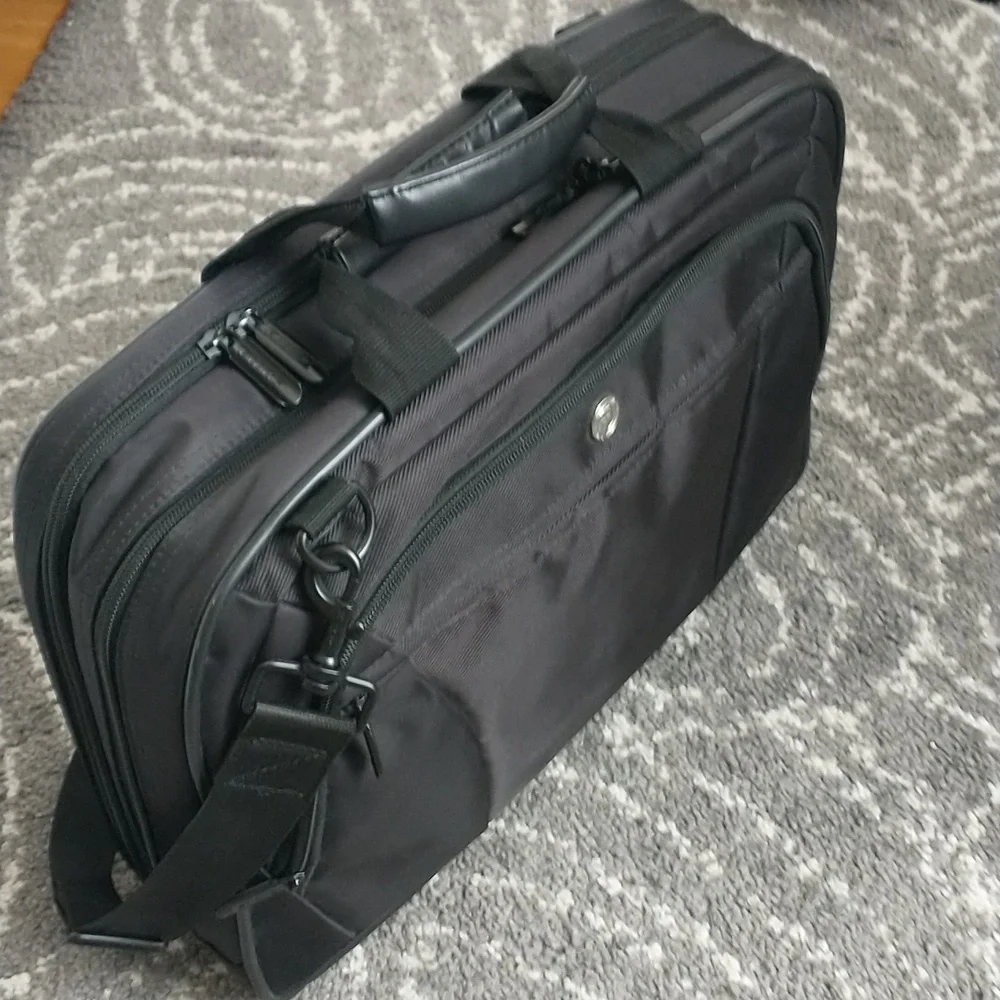 Targus Black Men's Briefcase